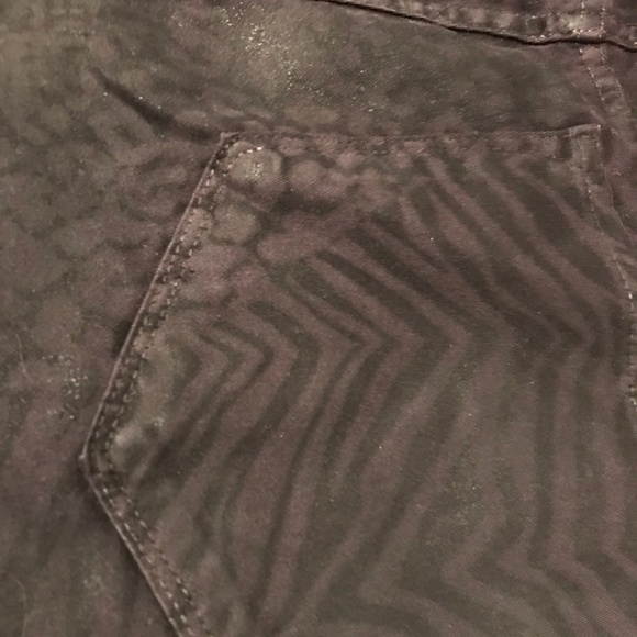 NYDJ Black/Purple Animal Print Skinny Jeans NWT - Picture 6 of 7